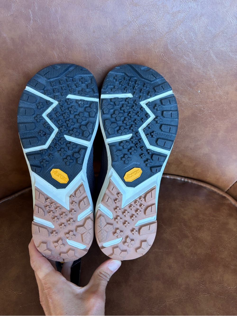 Vasque Satoru LT Women’s low top trail hiking shoe Navy Charcoal Vibram Sz 7 - Picture 6 of 7